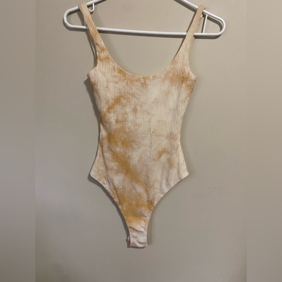 Princess Polly Ribbed Tye Dye Bodysuit Size 0 - Picture 3 of 5